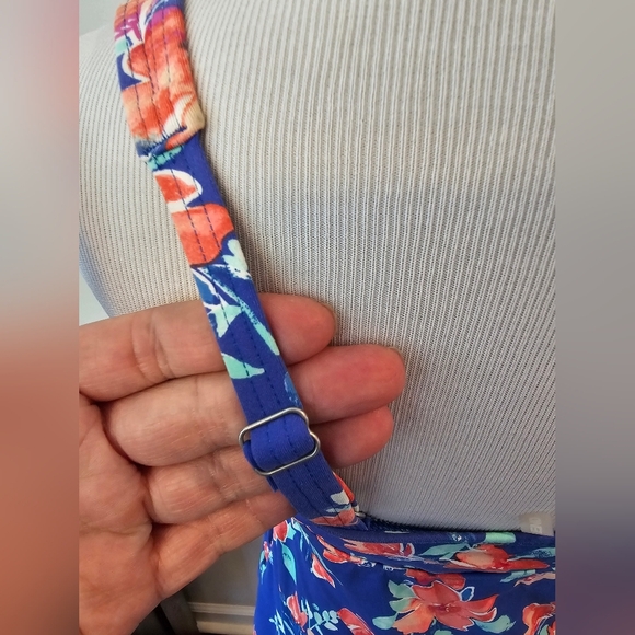 Lands’ End Women's Size 4 Swim Tank Blue Floral Tankini Swim Top Adjustable - Picture 3 of 10